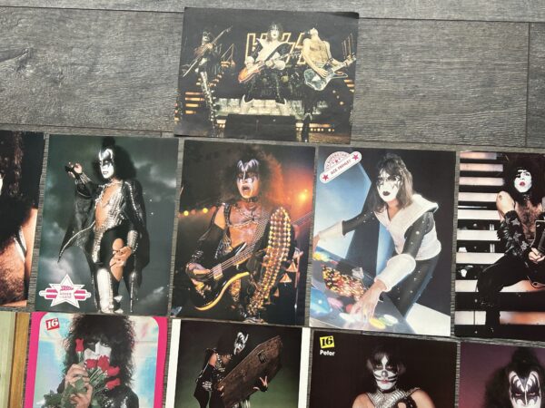 KISS Clippings Pin Up 30pc Lot Love Gun Alive 2 Solo Albums Vintage Kiss Aucoin