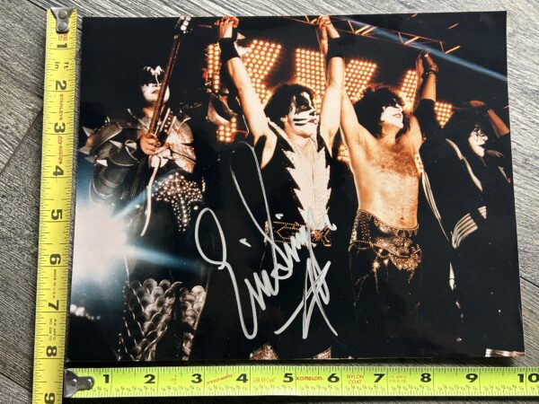 KISS Signed Photo ERIC SINGER Autograph 8x10 Farewell Tour 2001 Vintage Kiss
