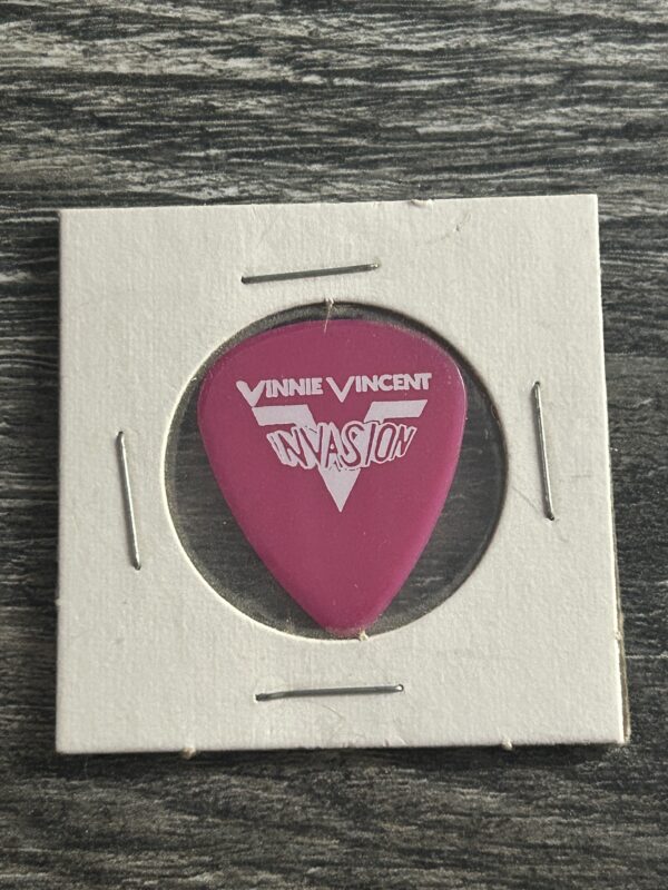 Kiss Guitar Pick VINNIE VINCENT INVASION Pink White 1 Sided Vintage Kiss