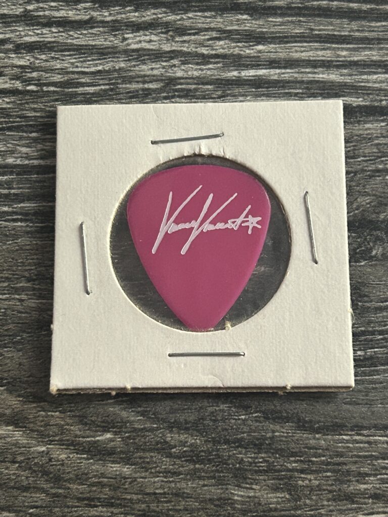 Kiss Guitar Pick Vinnie Vincent Signature 1 SIDED Pink White Vintage Kiss