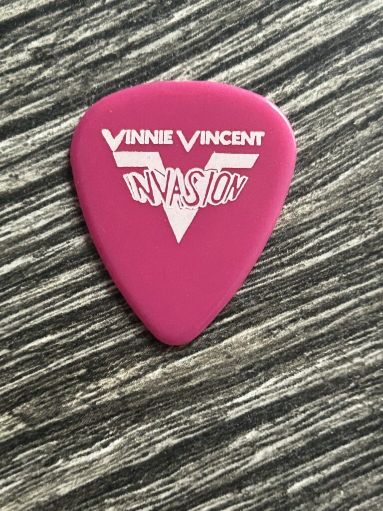 Kiss Guitar Pick VINNIE VINCENT INVASION Dana Strum Pink White 1986 Vintage Kiss