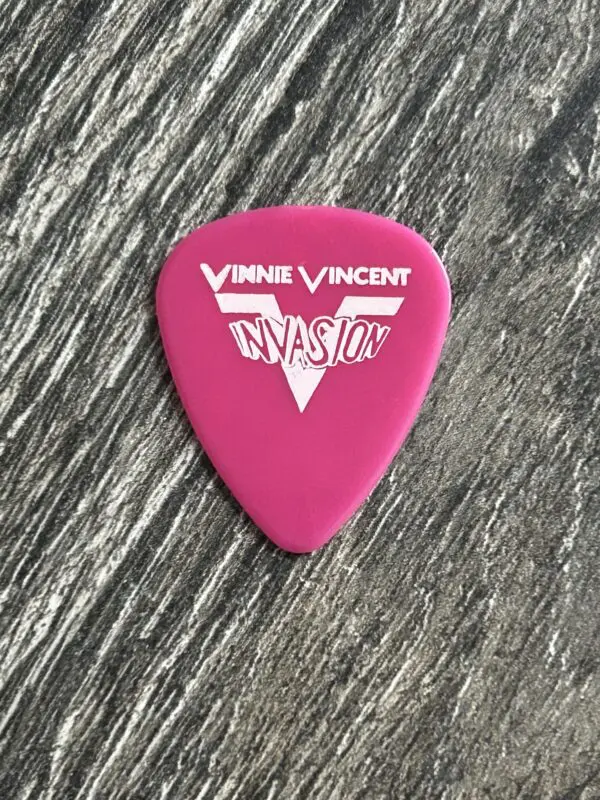 Kiss Guitar Pick VINNIE VINCENT INVASION Pink White Signature Vintage Kiss