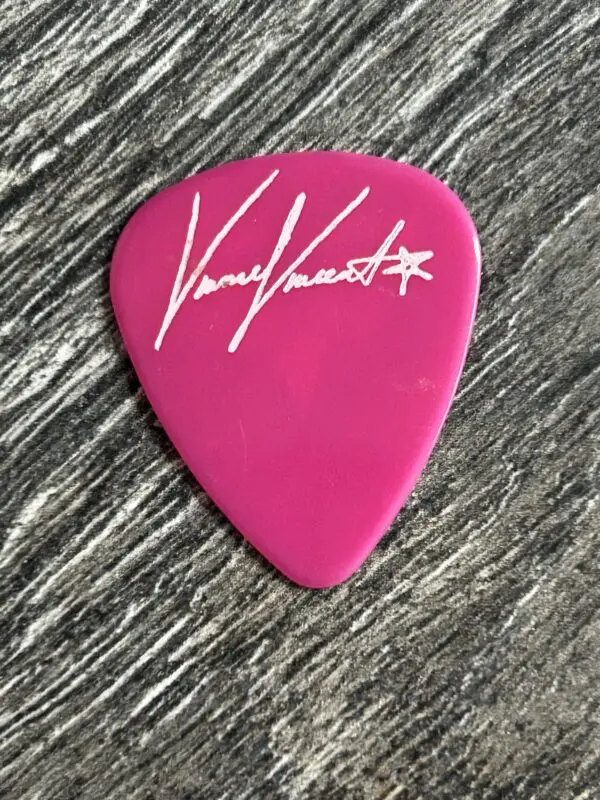 Kiss Guitar Pick VINNIE VINCENT INVASION Pink White Signature Vintage Kiss