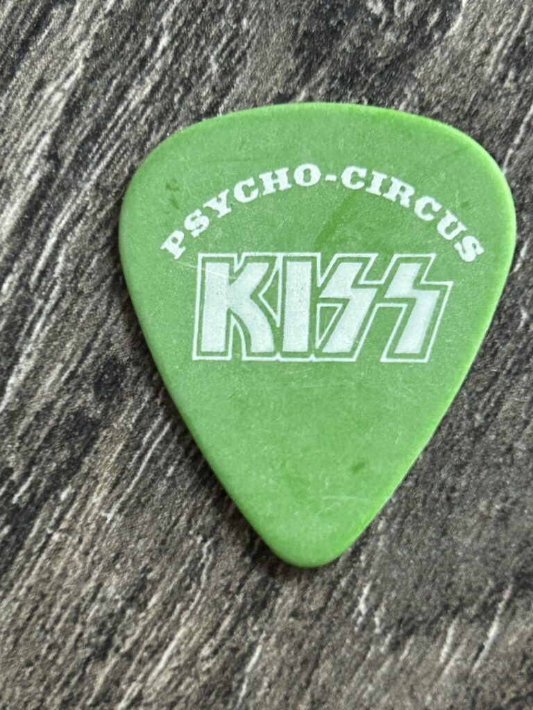 KISS Guitar Pick PETER CRISS Psycho Circus Concert Tour Green White Vintage Kiss