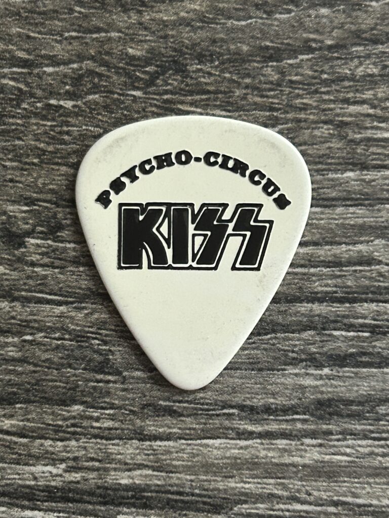 KISS Guitar Pick PAUL STANLEY Psycho Circus Tour White Black Vintage Kiss