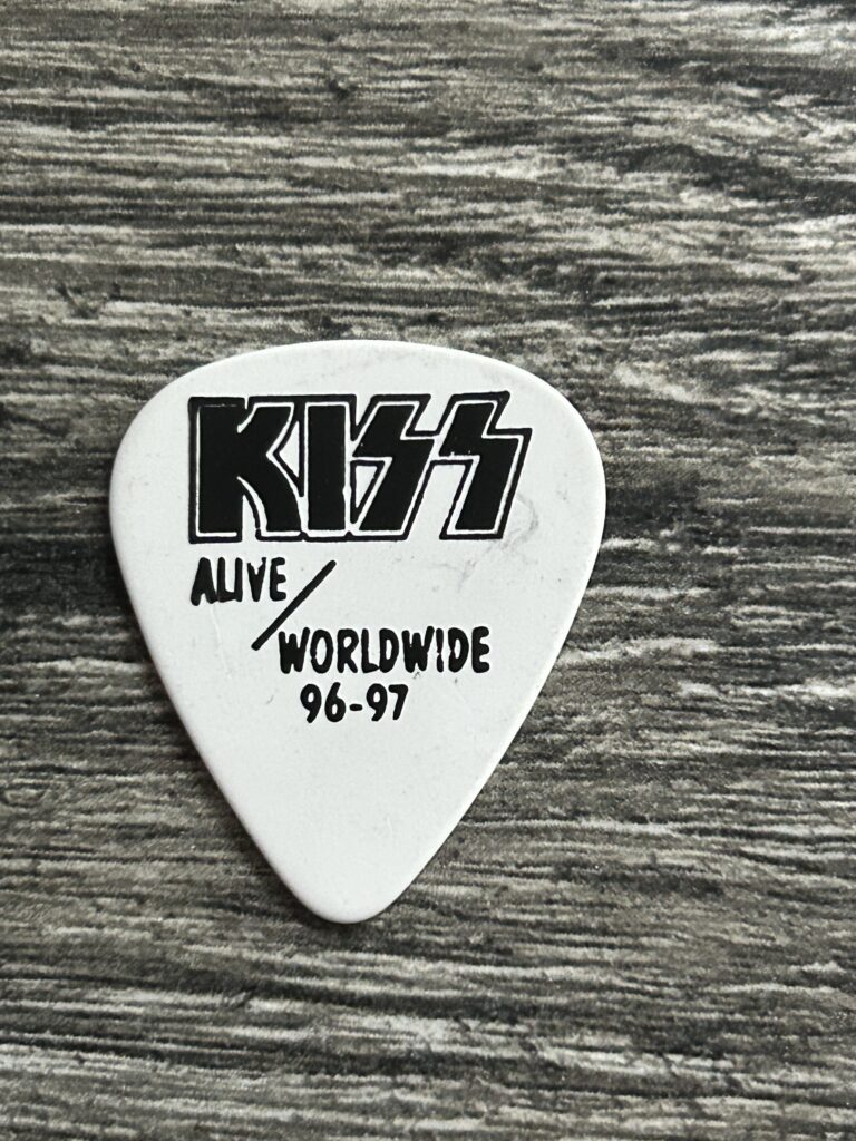 KISS Guitar Pick PAUL STANLEY Alive Worldwide Reunion White Black Vintage Kiss