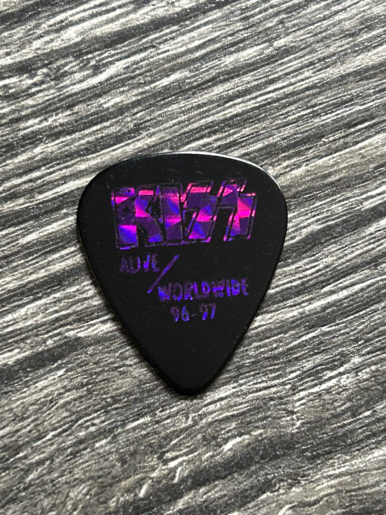 KISS Guitar Pick PAUL STANLEY Alive Worldwide Reunion Black Purple Vintage Kiss