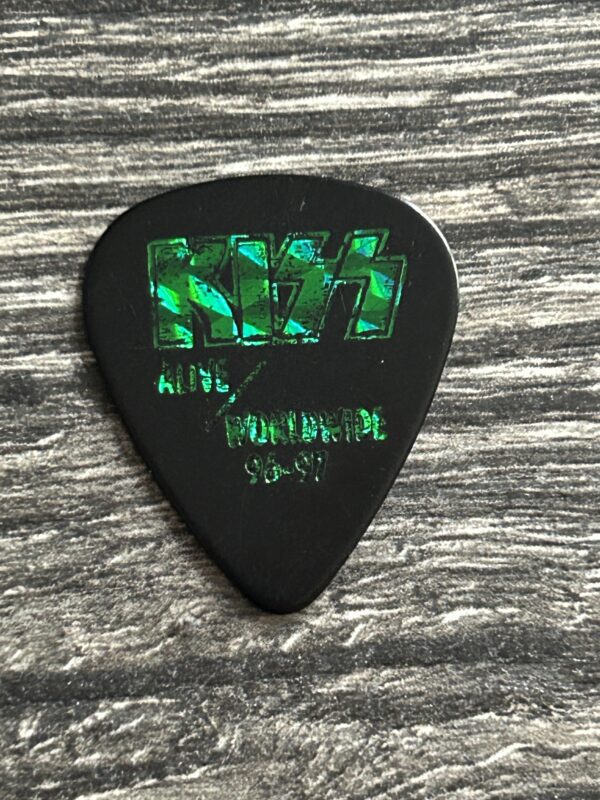 KISS Guitar Pick PETER CRISS Alive Worldwide Reunion Black Green Vintage Kiss