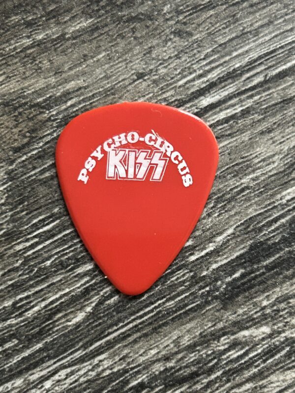 KISS Guitar Pick GENE SIMMONS Psycho Circus Spencers 1998 Red White Vintage Kiss