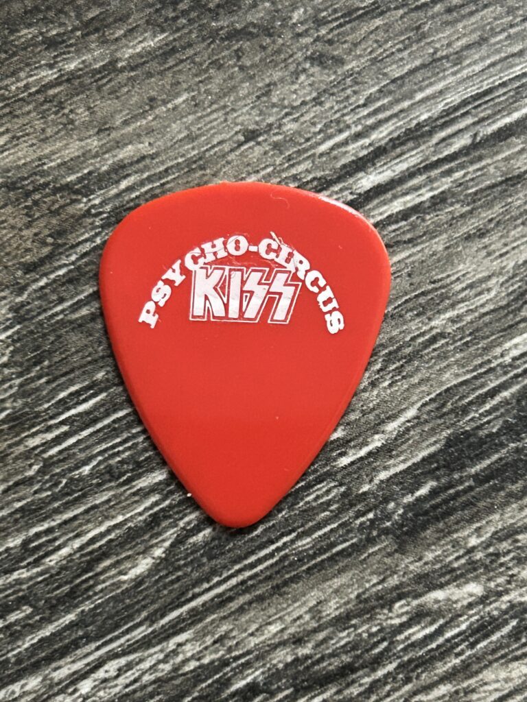 KISS Guitar Pick GENE SIMMONS Psycho Circus Spencers 1998 Red White Vintage Kiss