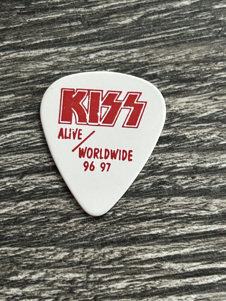 KISS Guitar Pick GENE SIMMONS Alive Worldwide Reunion White Red Vintage Kiss
