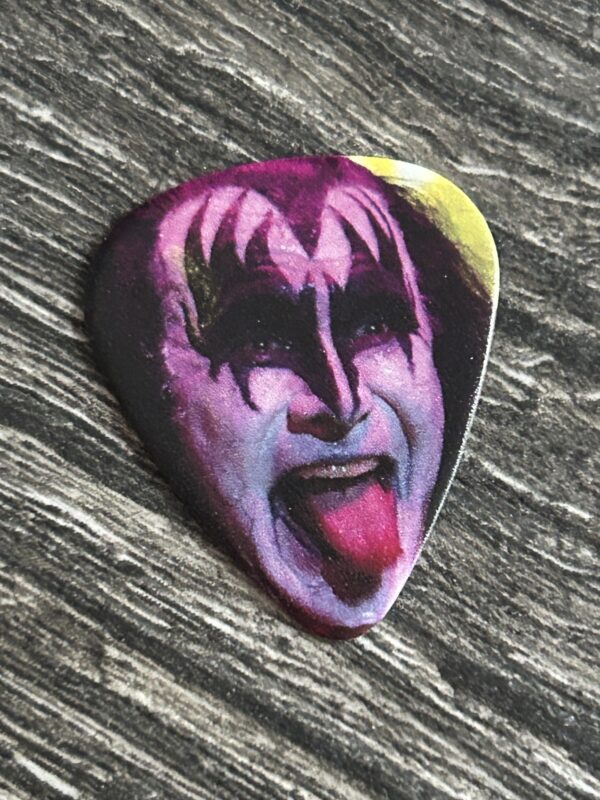 KISS Guitar Pick Kiss Kruise IV GENE SIMMONS I Threw Picks With Gene Simmons