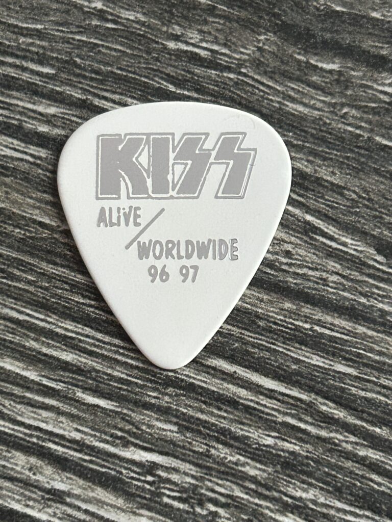 KISS Guitar Pick GENE SIMMONS Alive Worldwide Reunion White Silver Vintage Kiss