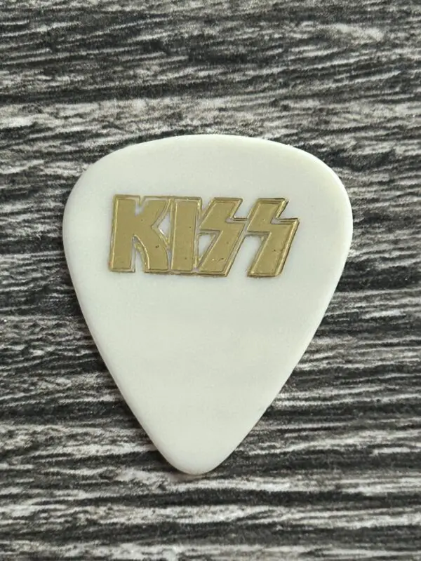 KISS Guitar Pick GENE SIMMONS Revenge Concert Tour White Gold Vintage Kiss