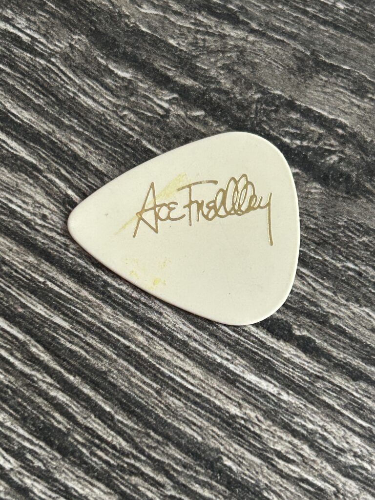 KISS Guitar Pick ACE FREHLEY Musicade Horizontal Gold White Vintage Kiss 1980's