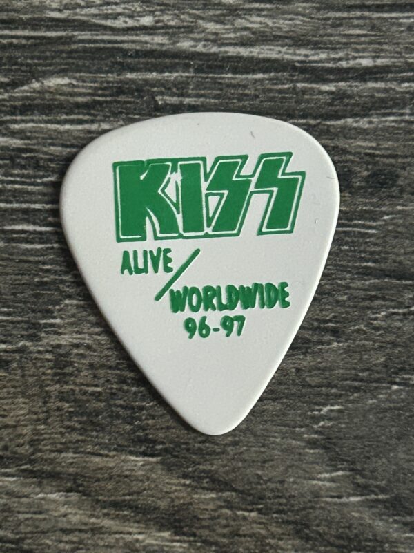 KISS Guitar Pick PETER CRISS Alive Worldwide Reunion White Green Vintage Kiss