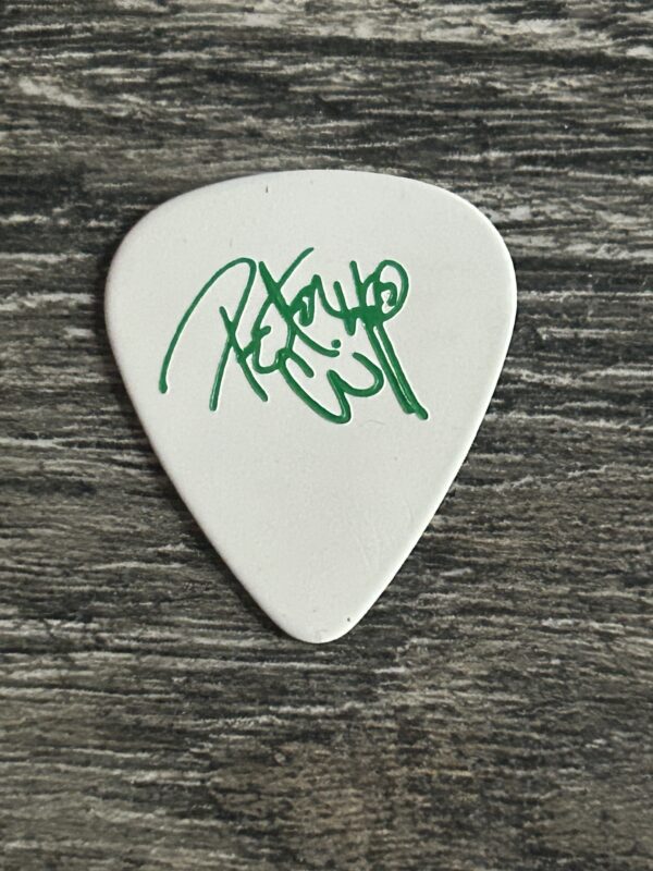 KISS Guitar Pick PETER CRISS Alive Worldwide Reunion White Green Vintage Kiss