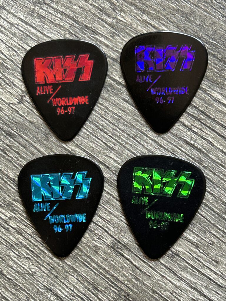 KISS Guitar Pick Prism Colors 4pc Set Alive Worldwide Reunion Vintage Kiss