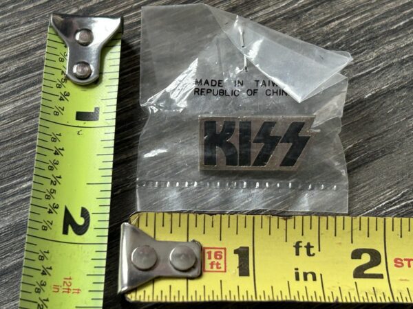KISS Pin Badge Silver Metal Black Kiss Logo Sealed Vintage Kiss Memorabilia