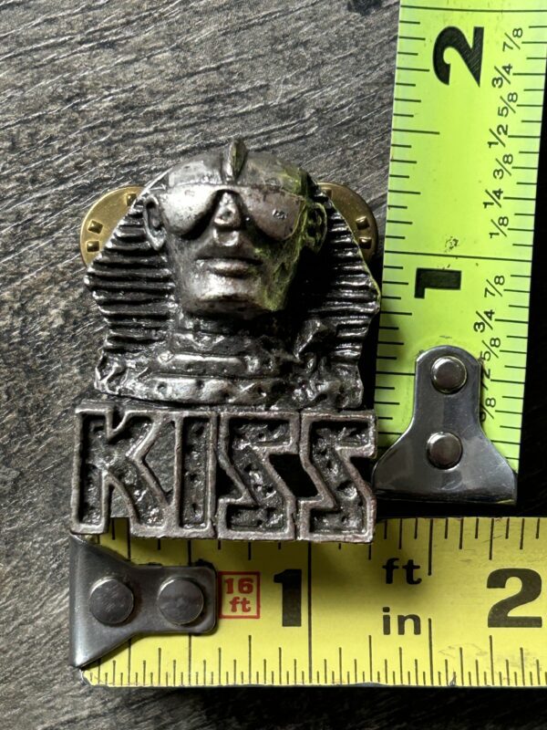KISS Pin Badge Sphinx Hot In The Shade Germany Logo Vintage Kiss Memorabilia B