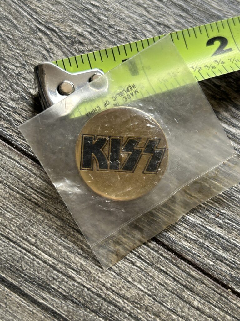KISS Pin Badge Hot In The Shade Concert Tour Sealed Vintage Kiss Memorabilia