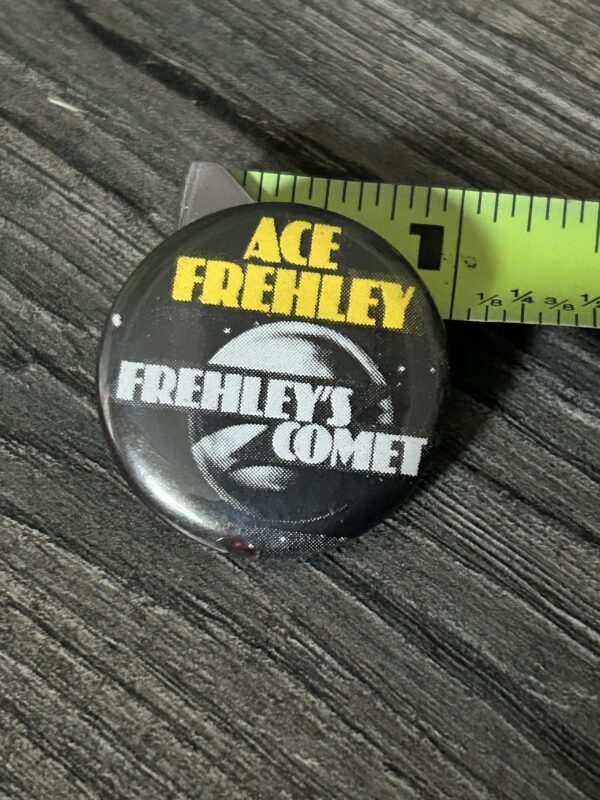 KISS Pin Button Badge ACE FREHLEY Frehley's Comet Logo 1980's Vintage Kiss