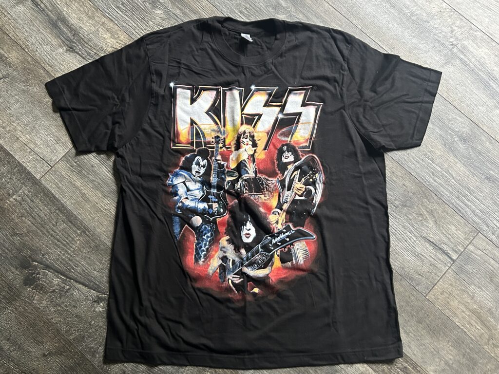 KISS Concert T-Shirt 2XL Hottest Show On Earth Tour 2010 UNWORN Vintage Kiss
