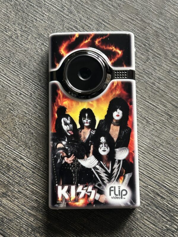 KISS Flip Video Camera Mino Hottest Show Concert Tour 2010 UNUSED Vintage Kiss
