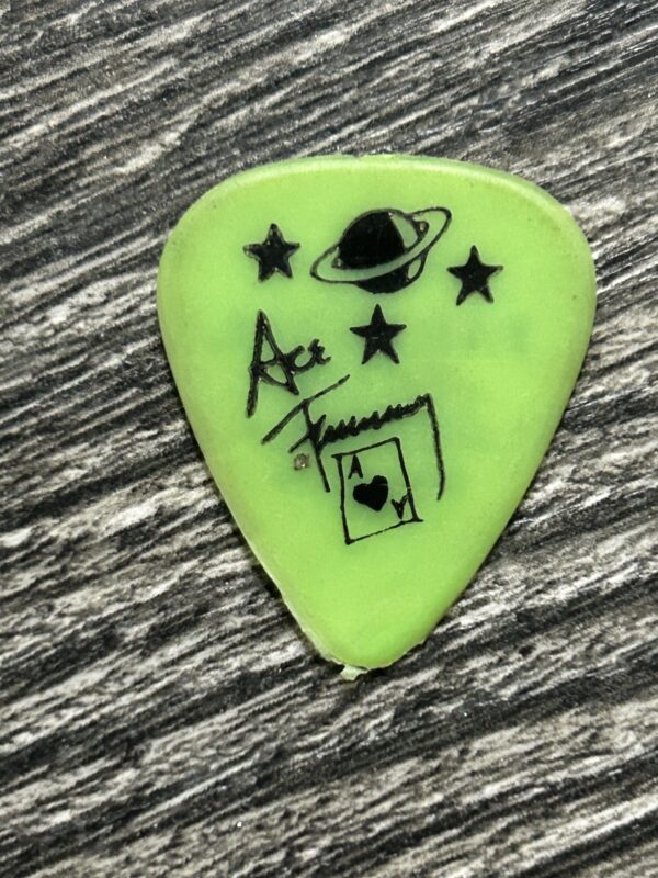 KISS Guitar Pick ACE FREHLEY Farewell Tour Long Island NY Green Vintage Kiss