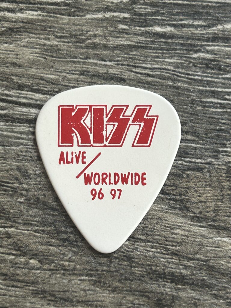 KISS Guitar Pick GENE SIMMONS Alive Worldwide Reunion White Red Vintage Kiss