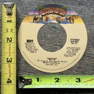 KISS Vinyl 7" Single UNUSED Spindle Label BETH Casablanca Vintage Kiss Aucoin