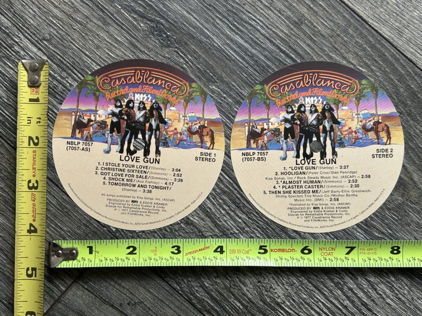 KISS Vinyl Record UNUSED Spindle Label LOVE GUN 2pc Set USA Vintage Kiss Aucoin