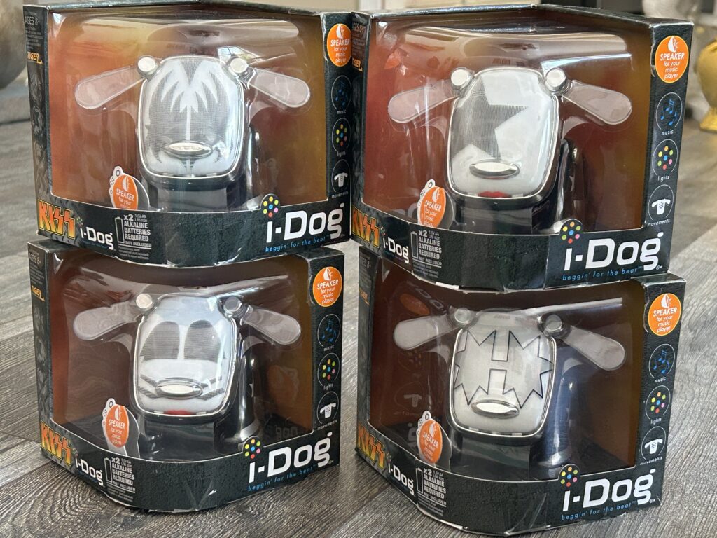 KISS I-DOG Set 2008 Tiger Electronics Sega Hasbro Vintage Kiss Memorabilia