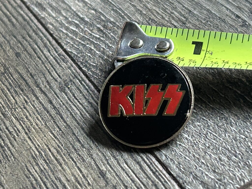 KISS Pin Badge Enamel Round Red Logo Gold Black Vintage Kiss Memorabilia Aucoin