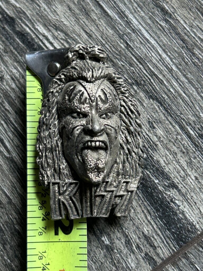 KISS Pin Badge Gene Simmons Head Dull Finish Vintage Kiss Memorabilia Aucoin