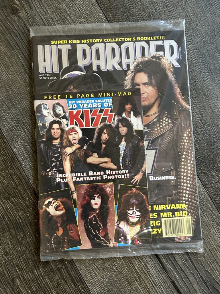 KISS Magazine Hit Parader Aug 1992 Revenge w/ Mini-Mag SEALED Vintage Kiss
