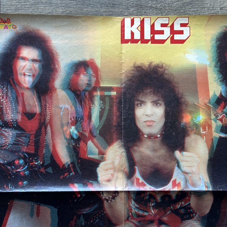 KISS Centerfold Poster 3-D Lick It Up Paul Stanley Gene Simmons Eric Carr Vinnie Vincent