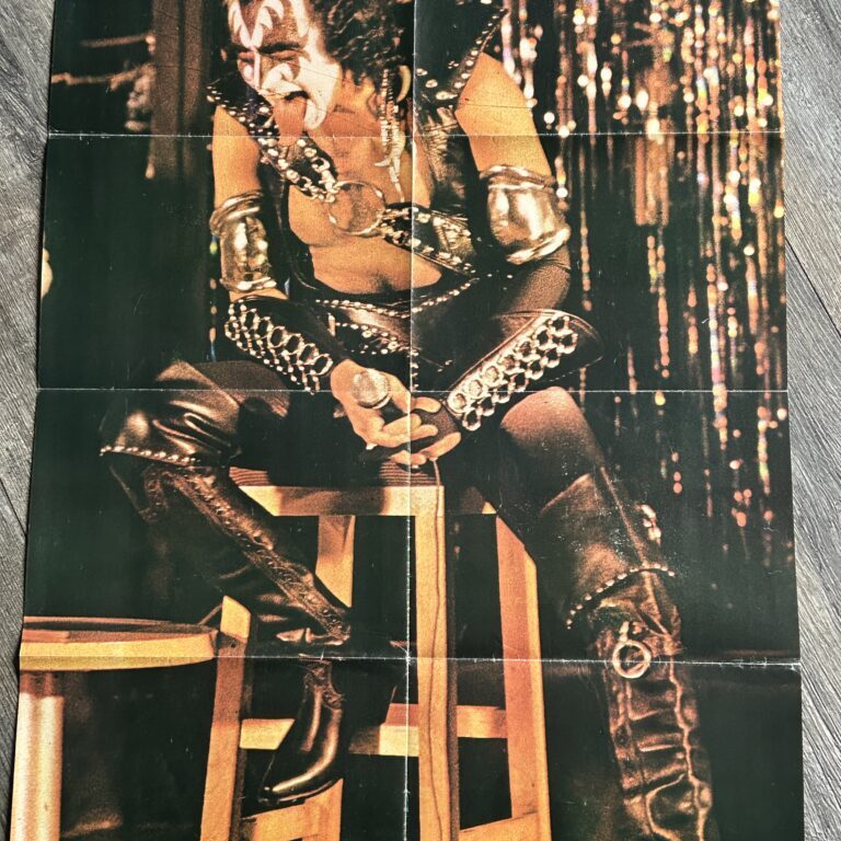 KISS Poster Centerfold Gene Simmons Elder Mexico Press Conference 1981