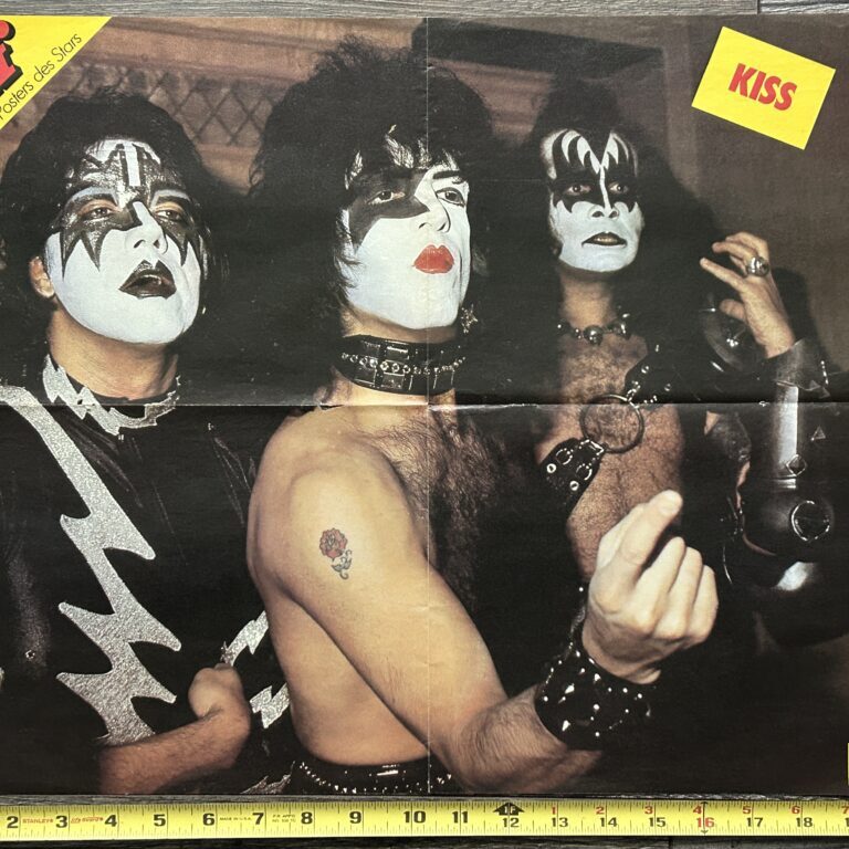 KISS Poster Centerfold Creatures Of The Night Ace Paul Gene France