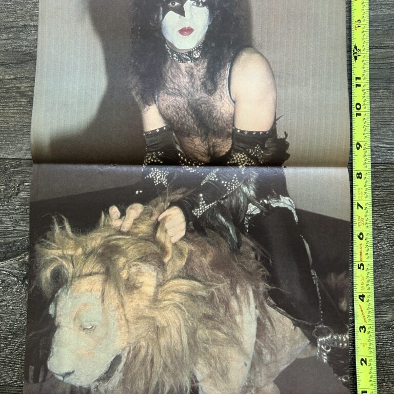 KISS Poster Centerfold Alive 2 Japan PAUL STANLEY Lion 1978 Vintage Kiss Aucoin