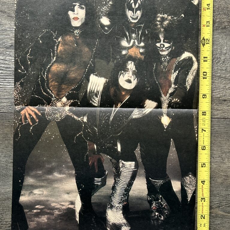 KISS Poster Centerfold Destroyer Sparkle Background Vintage Kiss Aucoin 11x16 A