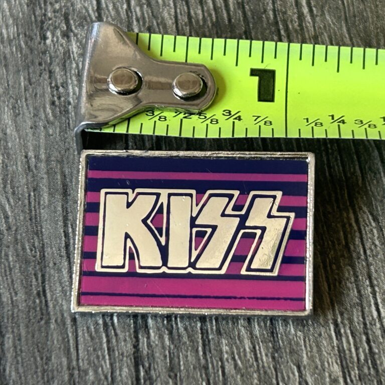 KISS Pin Badge Enamel Logo Blue Pink Clubman UK Smooth Back Vintage Kiss 1980's