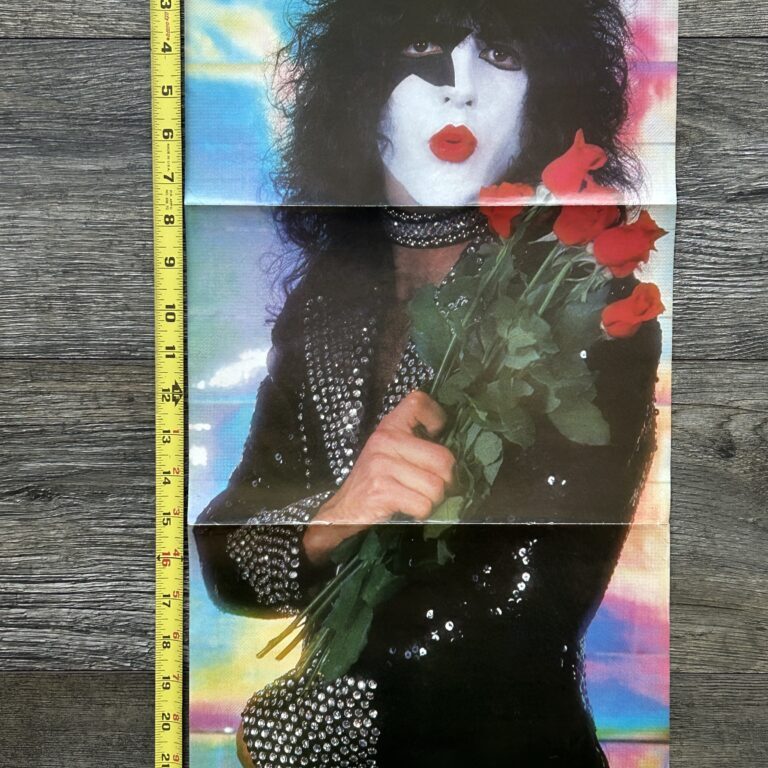 KISS Poster Centerfold Paul Stanley Roses Japan Rock Show Vintage Kiss Aucoin