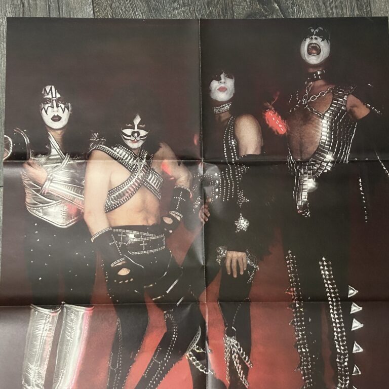 KISS Poster Centerfold Love Gun Band On Cubes Pose Vintage Kiss Aucoin 21x31 B