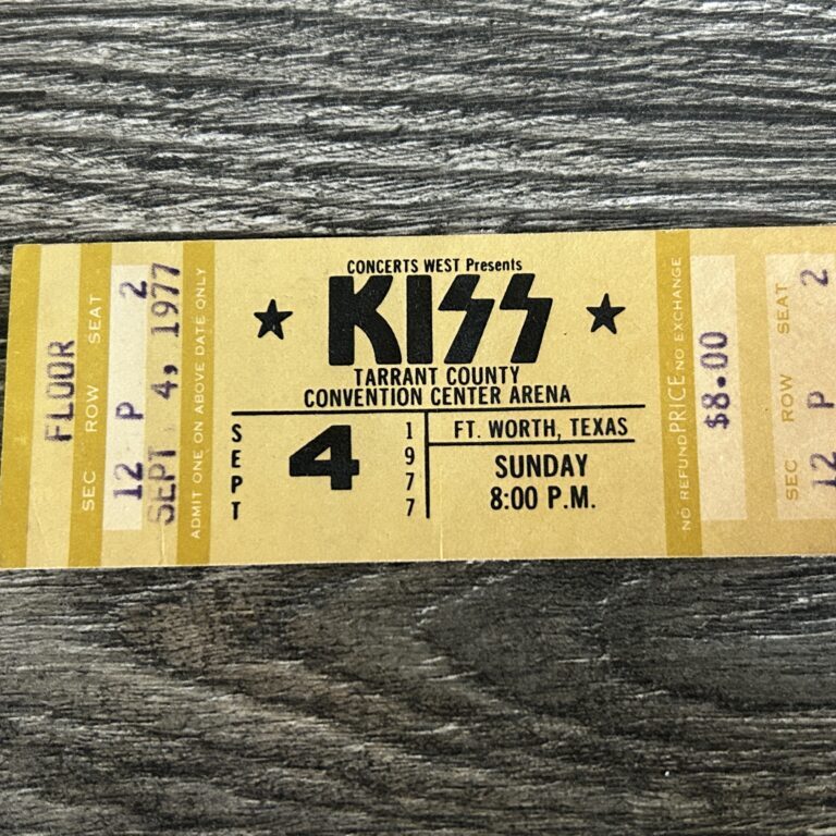 KISS FULL TICKET STUB Texas 9/4 1977 Love Gun Concert Tour Vintage Kiss Aucoin B