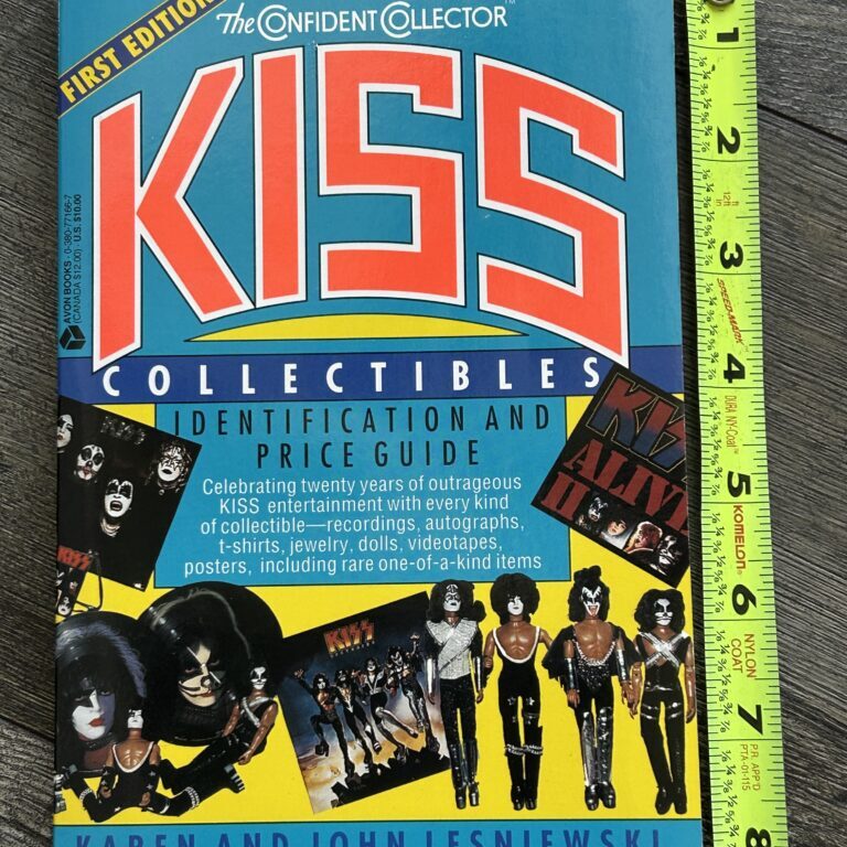 KISS Book Kiss Collectibles Identification Price Guide 1993 Vintage Kiss Aucoin B