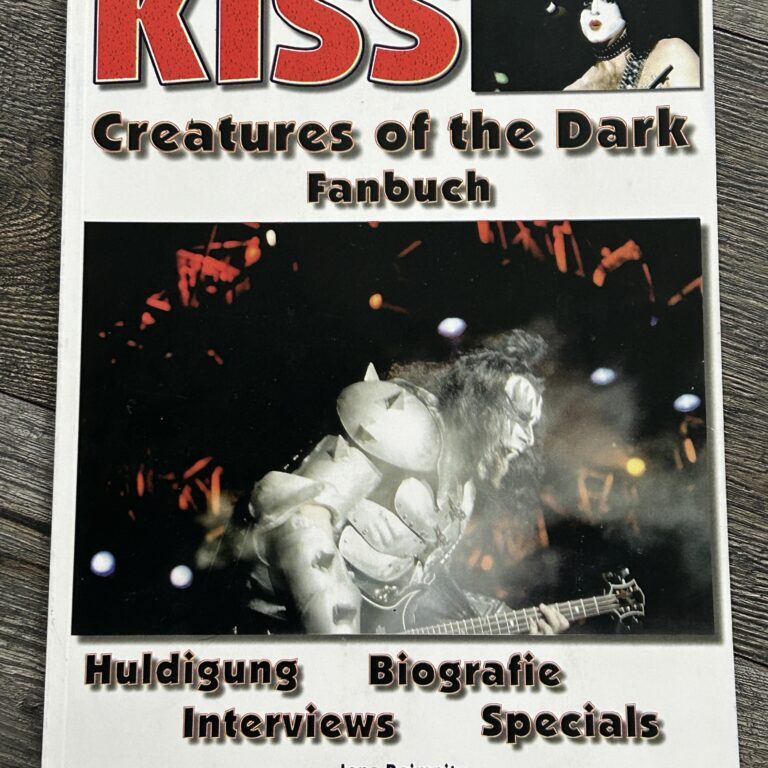 KISS Book Creatures Of The Dark Bio Photo Interviews Germany 2000 Vintage Kiss