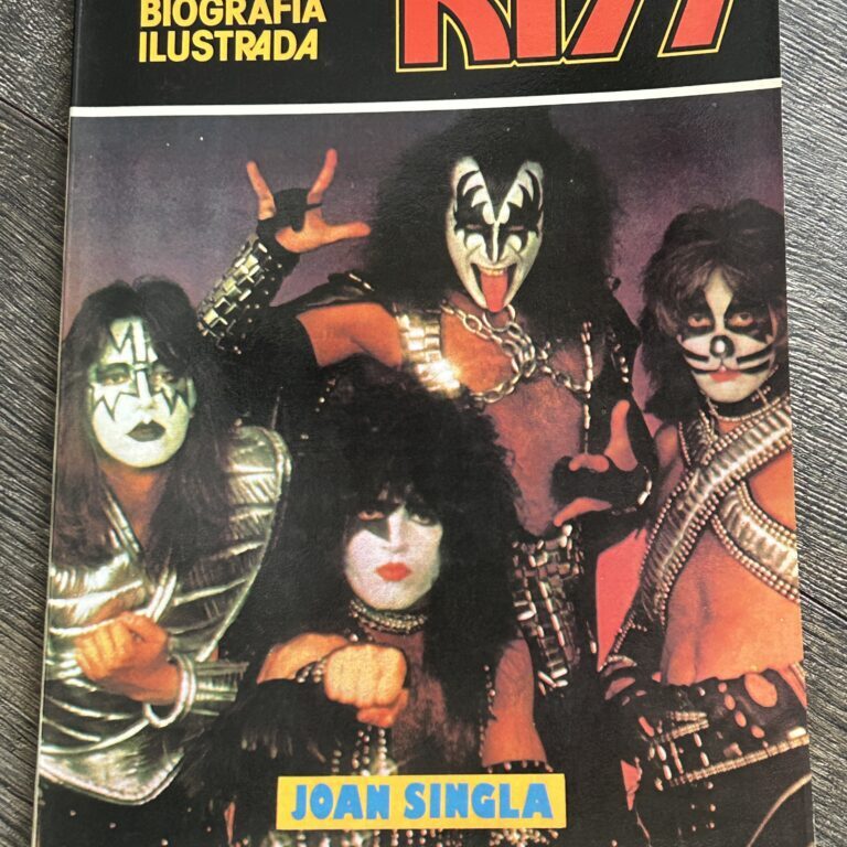 KISS Book Illustrated Biography Joan Singla Spain Spanish 1984 Vintage Kiss