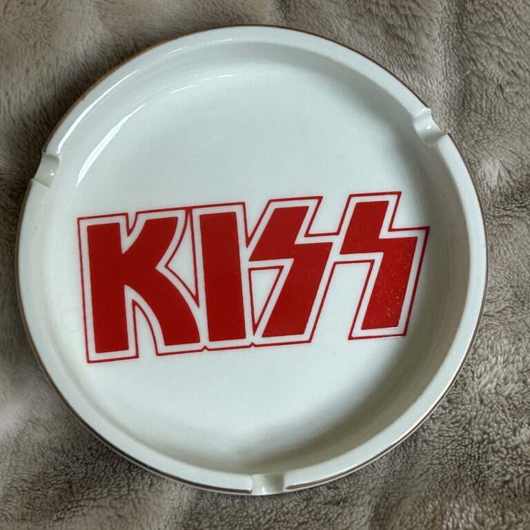 KISS Ashtray Jewelry Holder Light Red Logo 1994 Summit Winterland Vintage Kiss