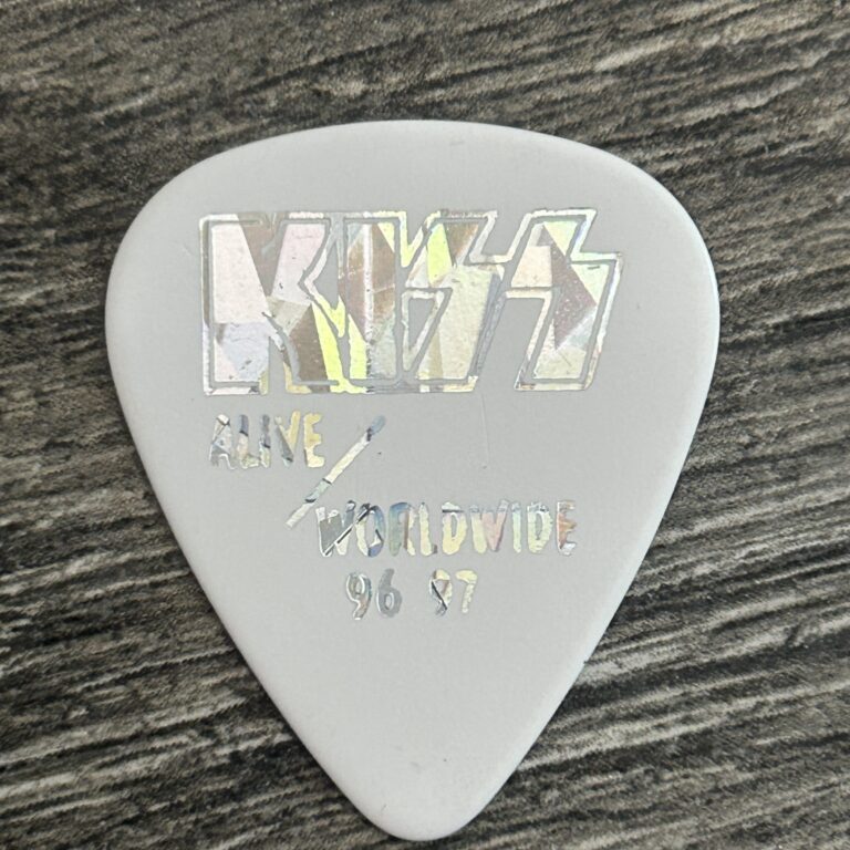 KISS Guitar Pick PAUL STANLEY Alive Reunion White Silver NoDash Vintage Kiss B